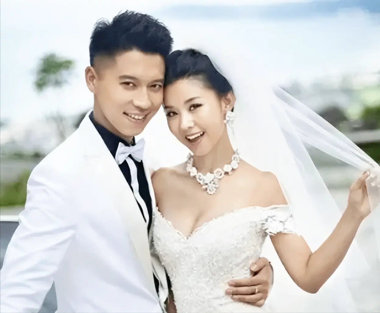 娱乐圈零绯闻明星_明星夫妻恩爱长久_娱乐圈幸福婚姻案例